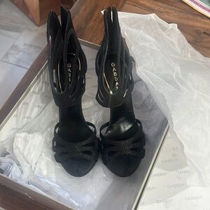 Gabby Skye Black Heels with Elegant Cutouts